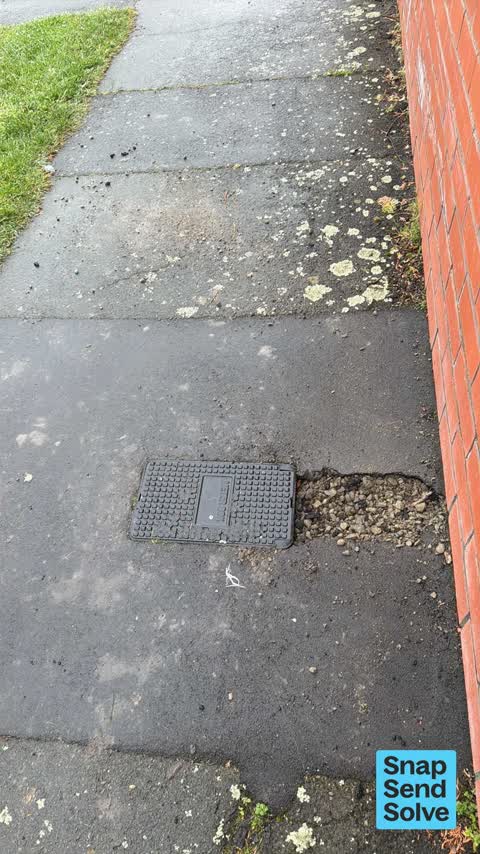 Pavement - Damaged, a report photo