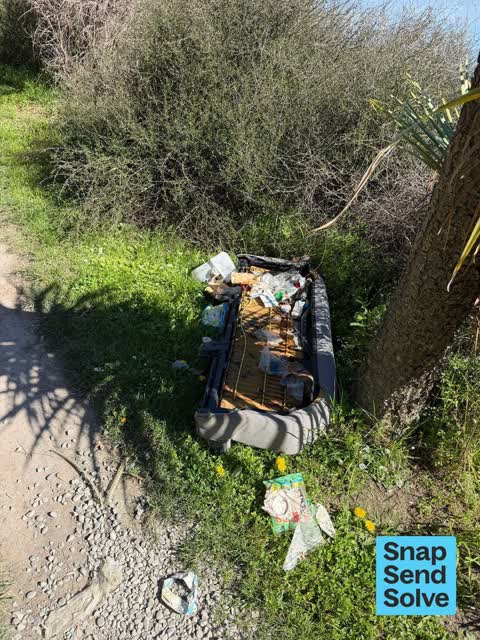 Dumped Rubbish, a report photo