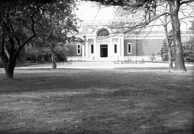The Art Gallery (PB0313/16), 1949