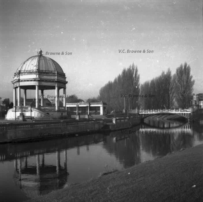 The Avon - Christchurch (PB0405/13), 1949
