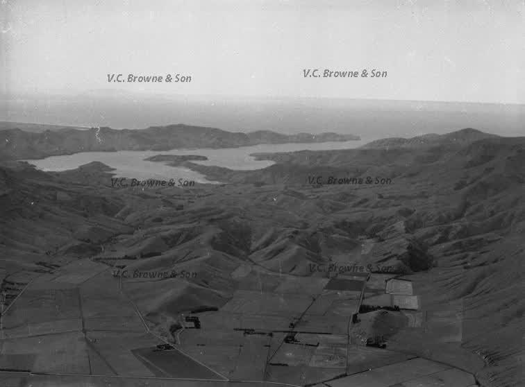looking up McQueens Valley (on right) and Gebbi... (PB0611/165), 1938
