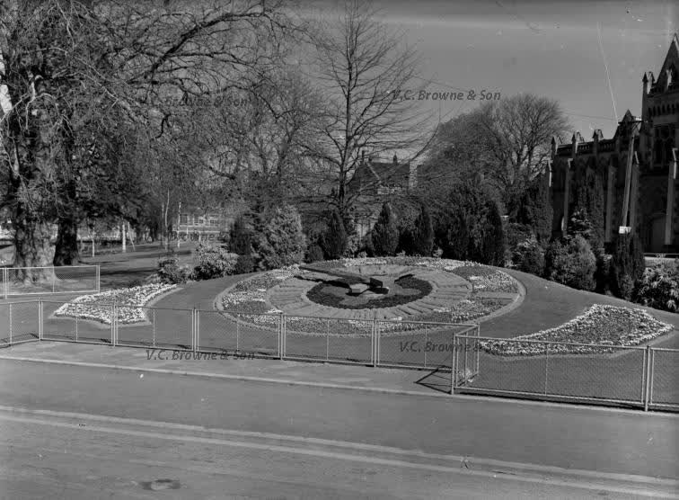 Garden clock - Victoria Square (PB0618/213), 1939