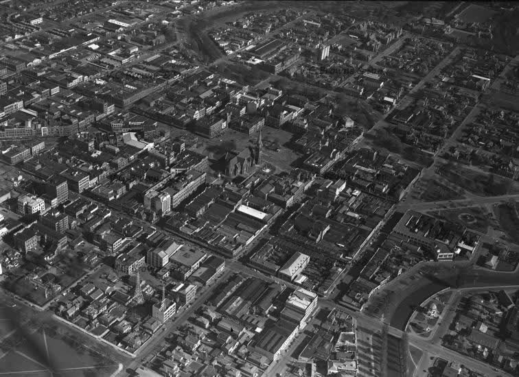 Central Christchurch and Square (PB0803/11), 1940