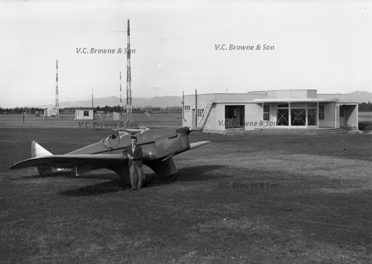 Pilot and Plane (1937) (PB0904/14), 1937