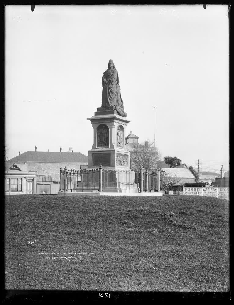 Queens Statue, Victoria Square, Christchurch, 1905
