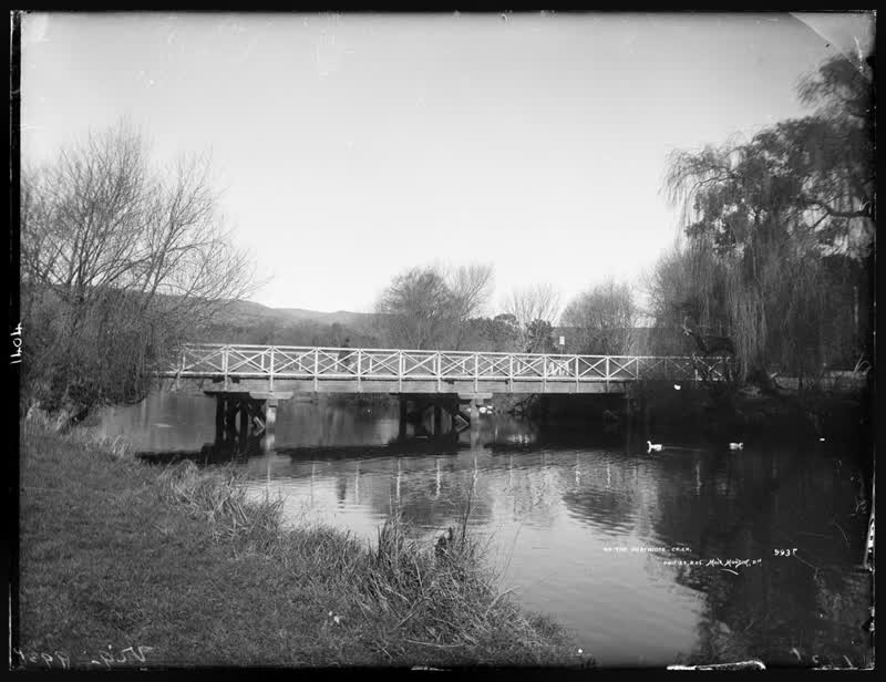 On the Heathcote, Christchurch, 1905