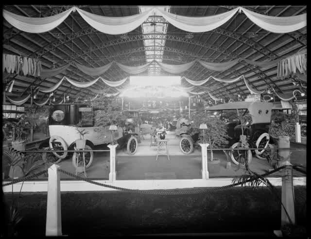 Motor show at King Edward Barracks, Christchurch, between 1921 and 1925, 1921