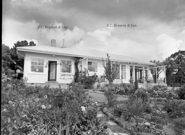Christchurch house and garden - Cashmere (PB1414/3), 1957