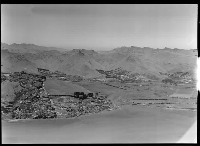 St Andrew's Hill, the Heathcote, Horotane and Avoca Valleys and the Port Hills, Christchurch, 1949