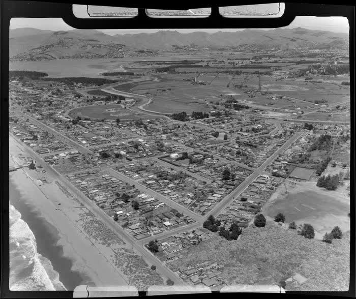 New Brighton Beach, Christchurch, 1947
