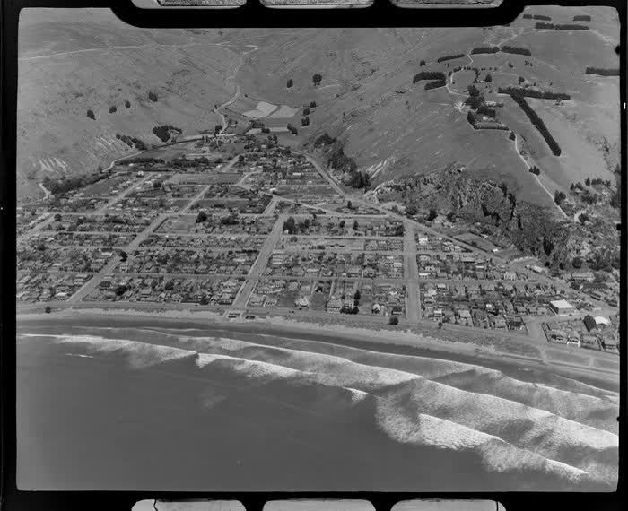 Sumner Beach, Christchurch, 1947