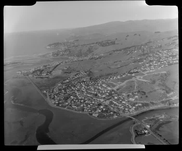 St Andrew's Hill looking towards Sumner, Christchurch City, 1962