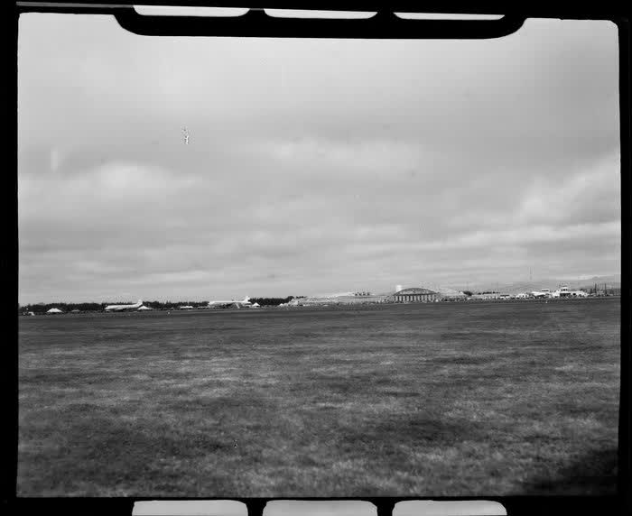 Harewood Airport, Christchurch, 1953 London-Christchurch Air Race, 1953