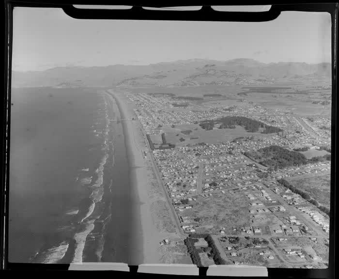 New Brighton coastline, Christchurch, 1955