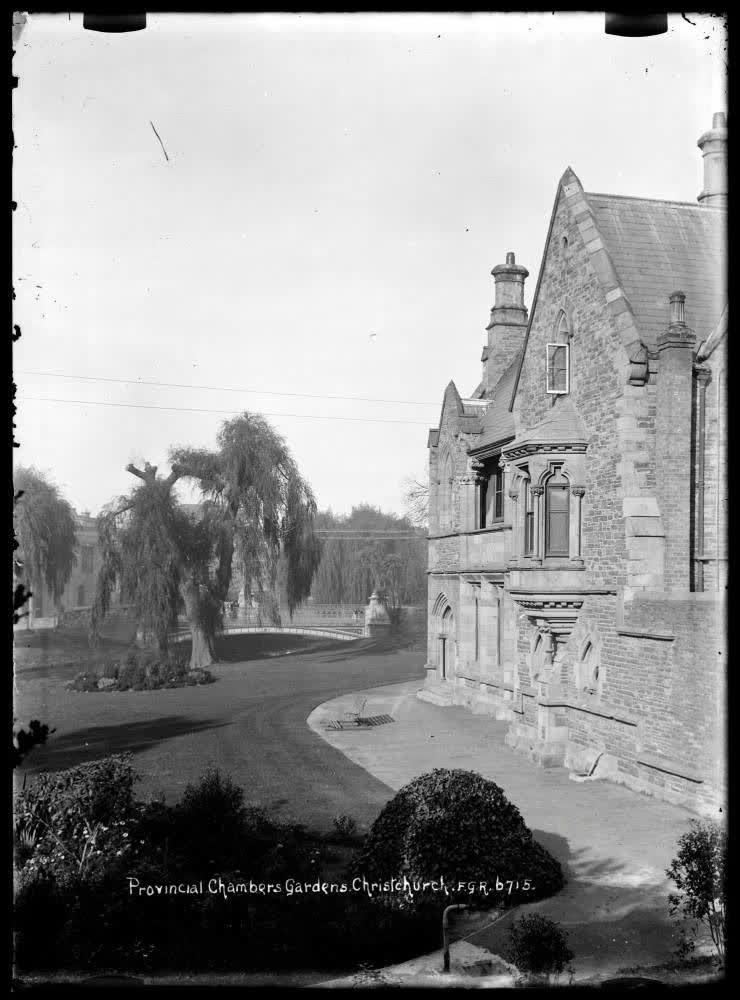 Provincial Chambers Gardens, Christchurch, 1910