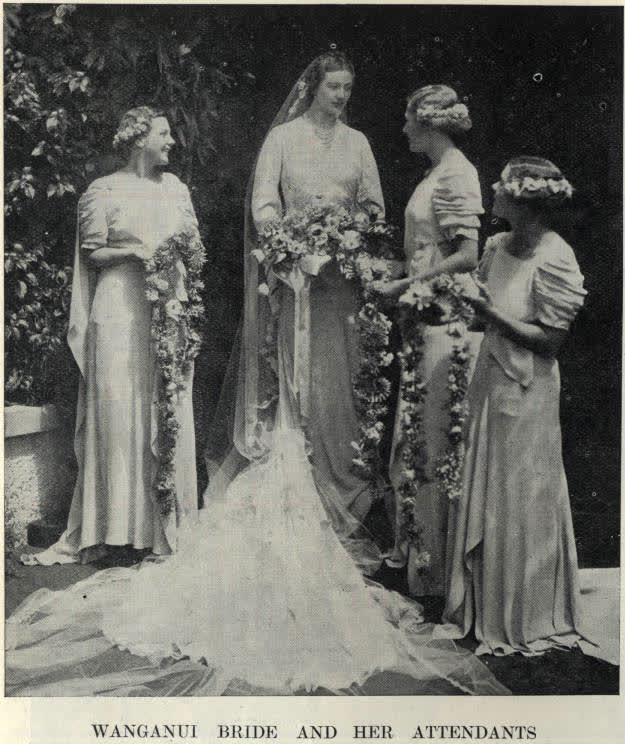 Wanganui bride and her attendants, 1937