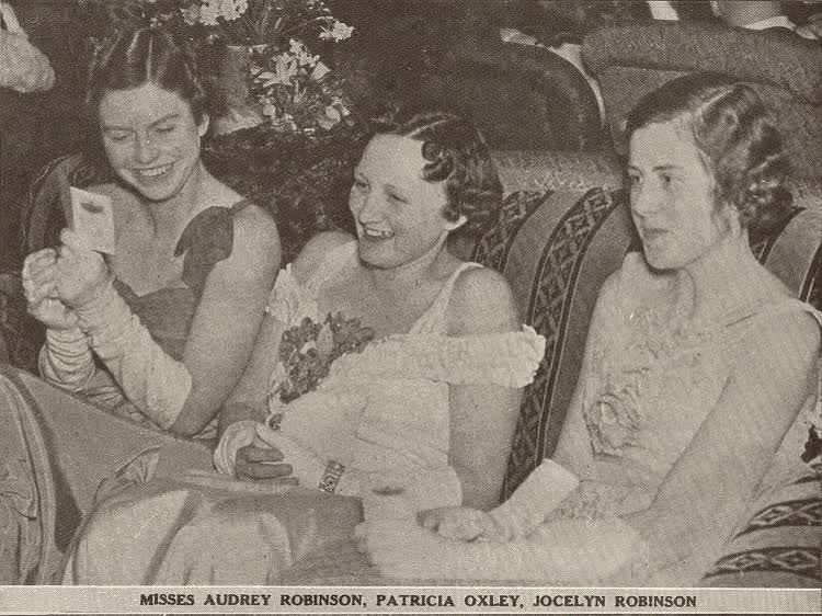 Misses Audrey Robinson, Patricia Oxley and Jocelyn Robinson at the Christchurch Hunt Ball, 1939