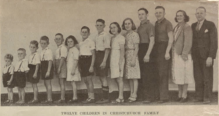 Twelve children in Christchurch family, 1941