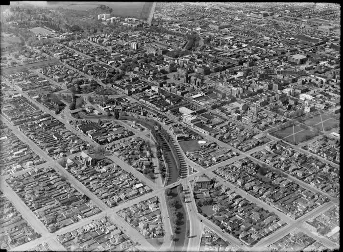 Christchurch City with the Avon River in foreground, looking to the city centre and Cathedral Square, Canterbury Region, 1946