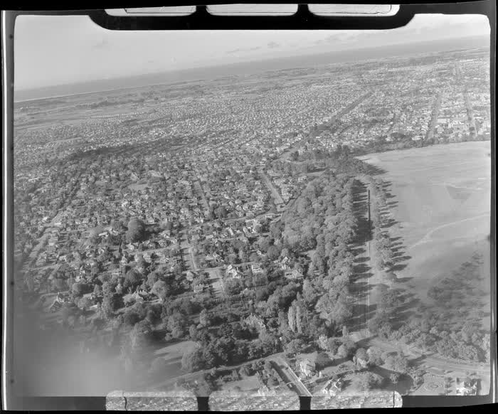 View to Hagley Park with Harper Avenue and the eastern suburbs, Christchurch City, Canterbury Region, 1947
