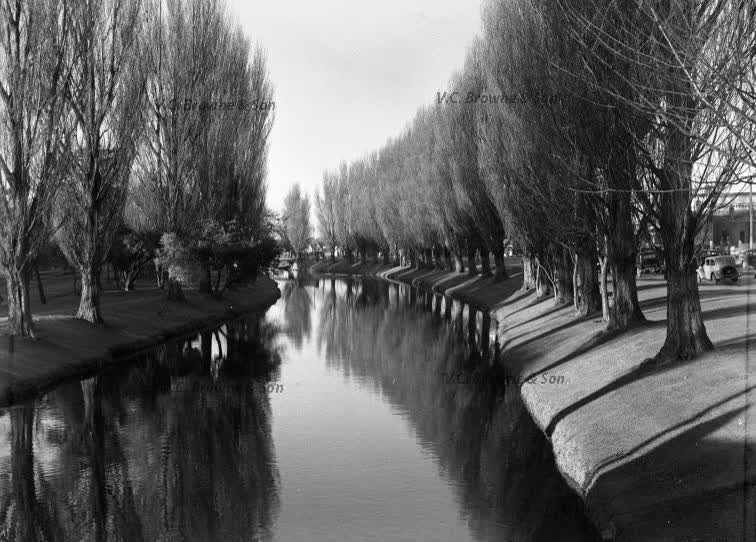 Looking down Otakaro-Avon River from Manchester... (PB1901/6), 1939