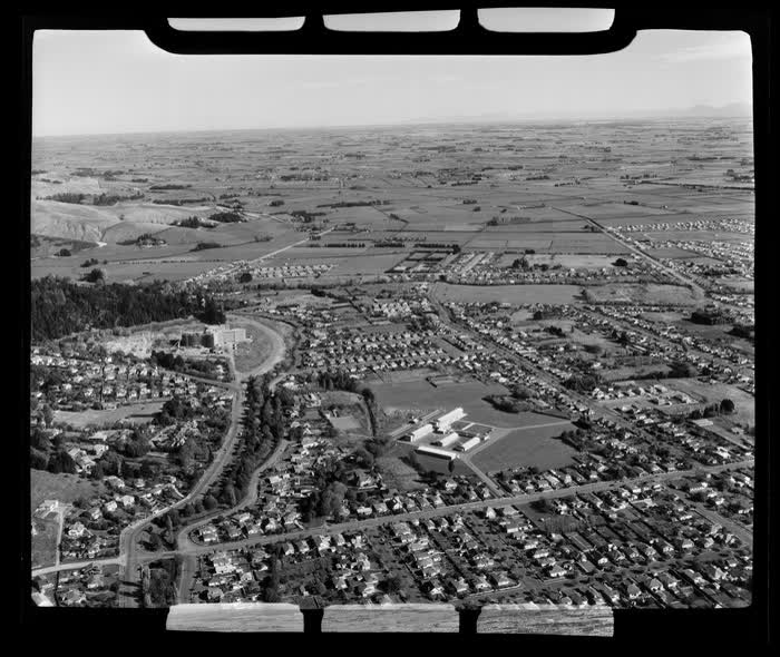 Christchurch Railway Station, Canterbury, 1957