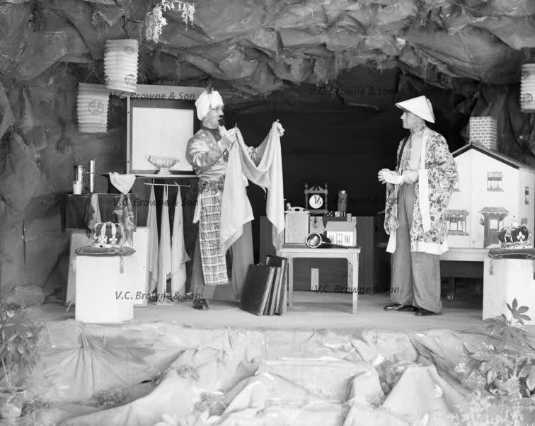 Alladin - Stage Production - Christchurch (PB2319/10), 1943