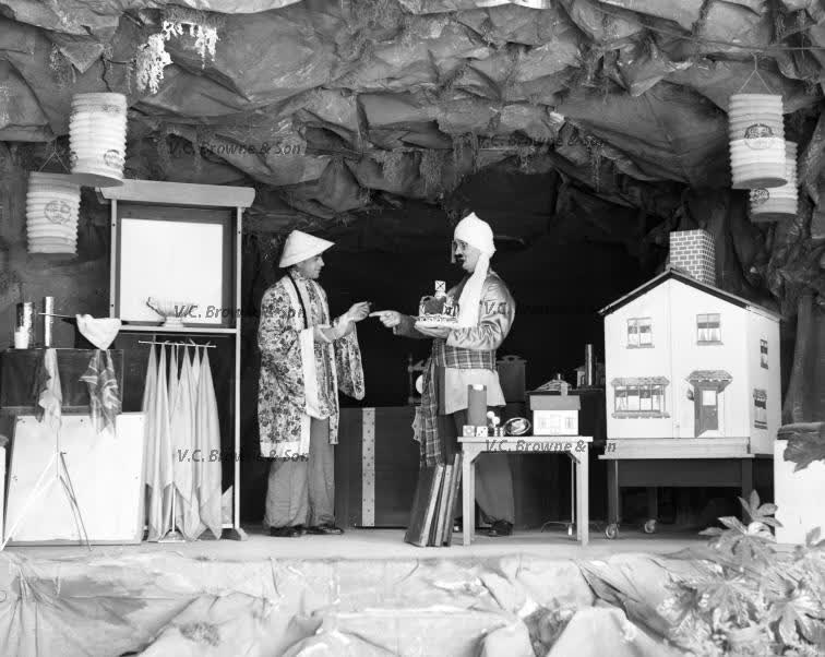 Alladin - Stage Production - Christchurch (PB2319/16), 1943