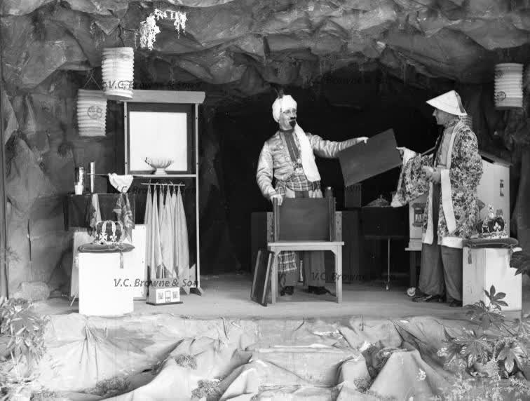 Alladin - Stage Production - Christchurch (PB2319/17), 1943