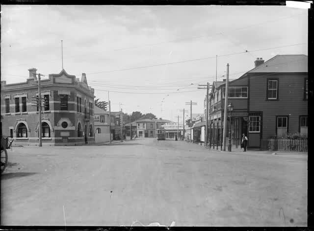 View of Sumner, near Christchurch, with the Sumner Public Library centre left, 2005