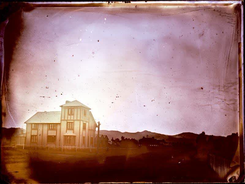 Glass Plate Negative: Mr Ross's House, Montreal Street, 1872