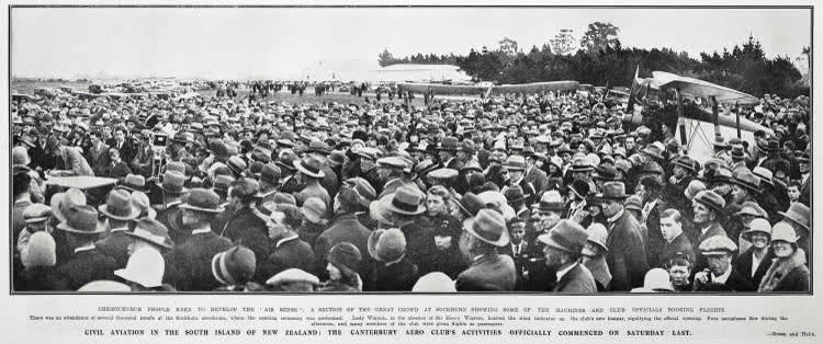 The crowd at the opening of Sockburn Aerodrome in Christchurch, 1929