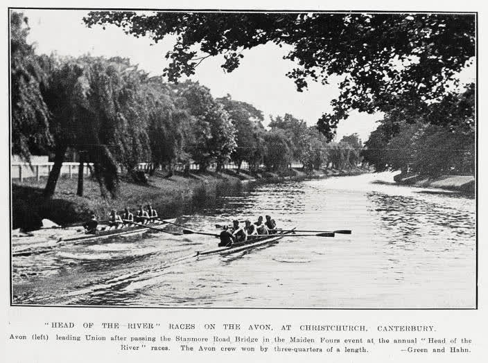 Head of the River' Races on the Avon. At Christchurch, Canterbury, 1931