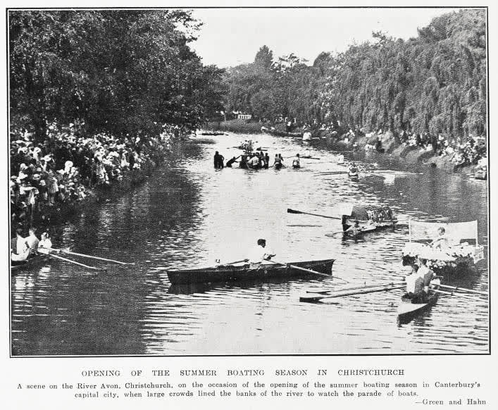 Opening of the summer boating season in Christchurch, 1933