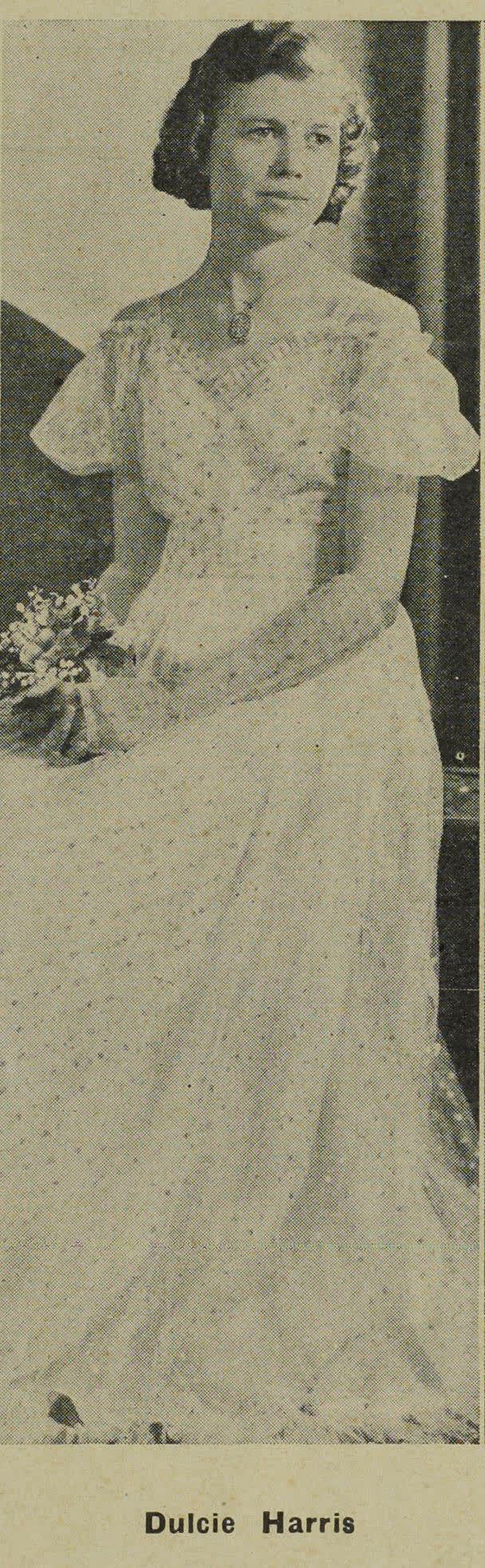 Dulcie Harris, 1939