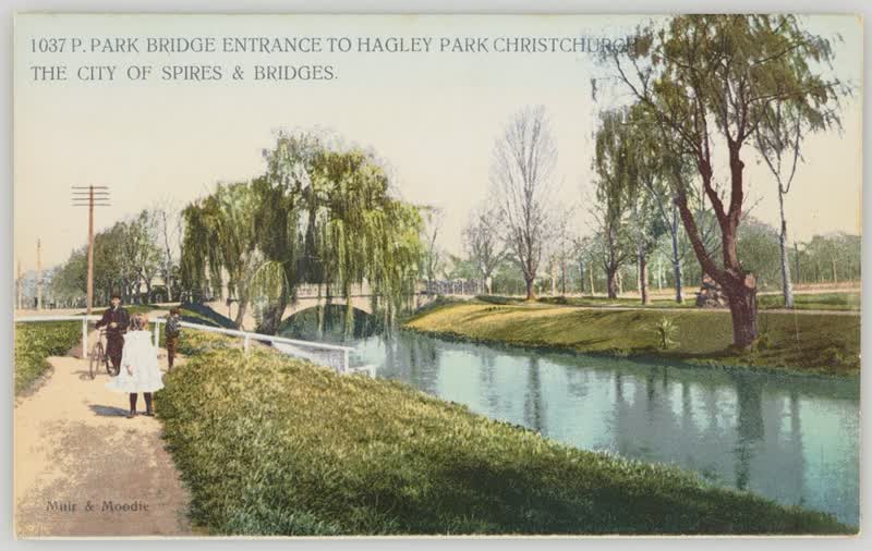 Park Bridge entrance to Hagley Park, Christchurch, 1905