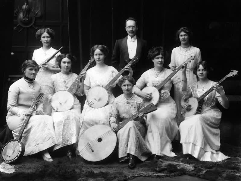 Glass Plate Negative: Portrait of Christchurch Ladies Banjo Band, 1913