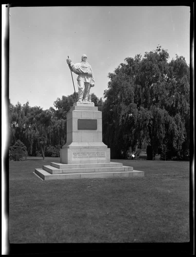 Captain Robert Falcon Scott statue, Christchurch, 1921