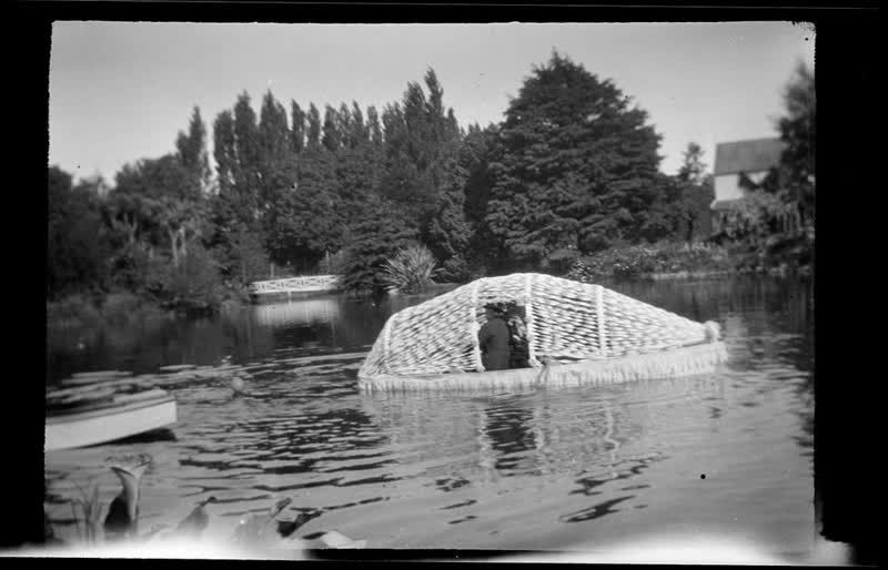 [Avon River, Christchurch], 1920