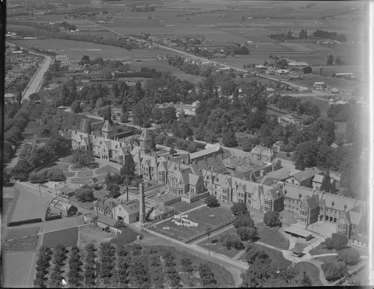 Sunnyside Hospital at Christchurch from the air, 1920