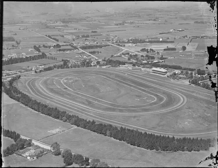 Riccarton Racecourse from the air, 1920