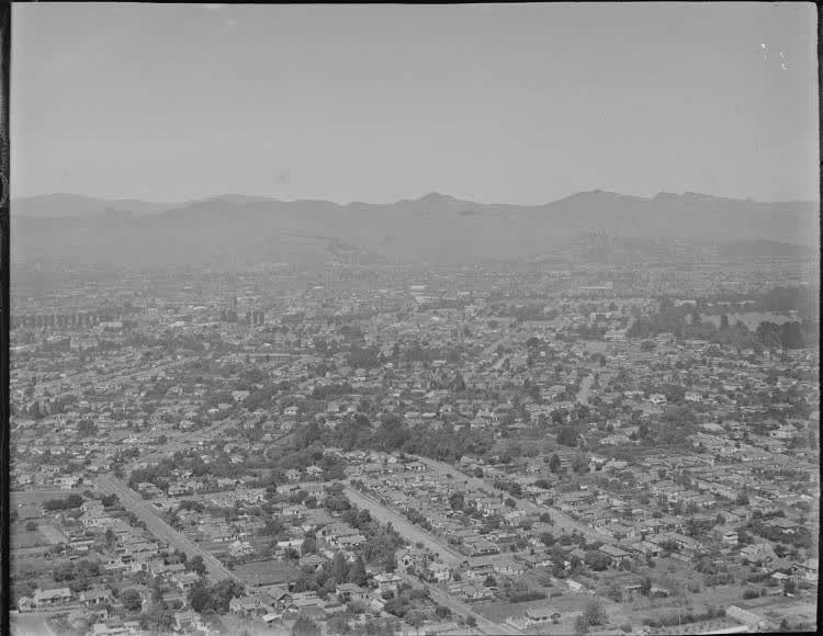 Christchurch from the air, 1920