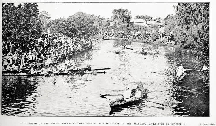 The opening of the boating season at Christchurch, 1915