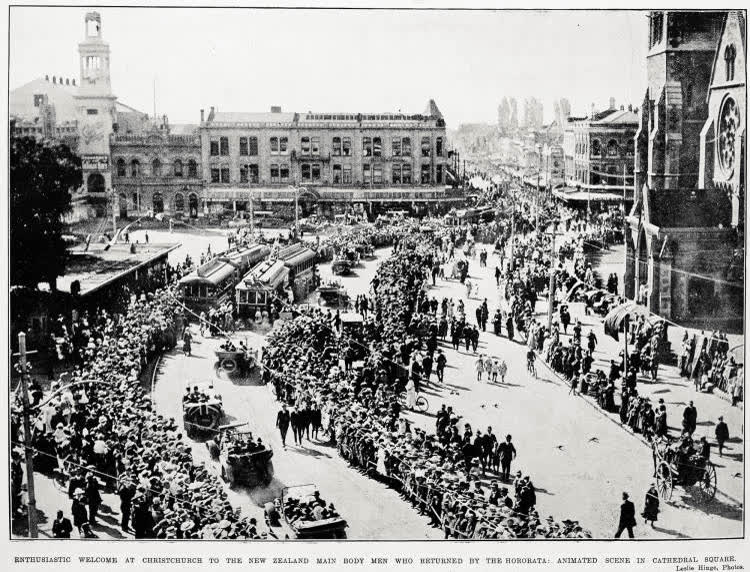 Enthusiastic welcome at Christchurch to the New Zealand Main Body men who returned by the Hororata: animated scene in Cathedral Square, 1919