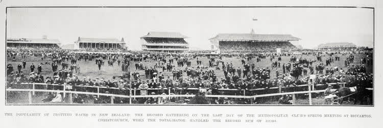 The popularity of trotting races in New Zealand: the record gathering on the last day of the Metropolitan Club's spring meeting at Riccarton, Christchurch, 1919