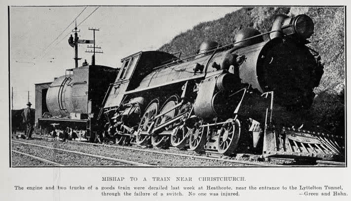 Mishap to a train near Christchurch, 1929