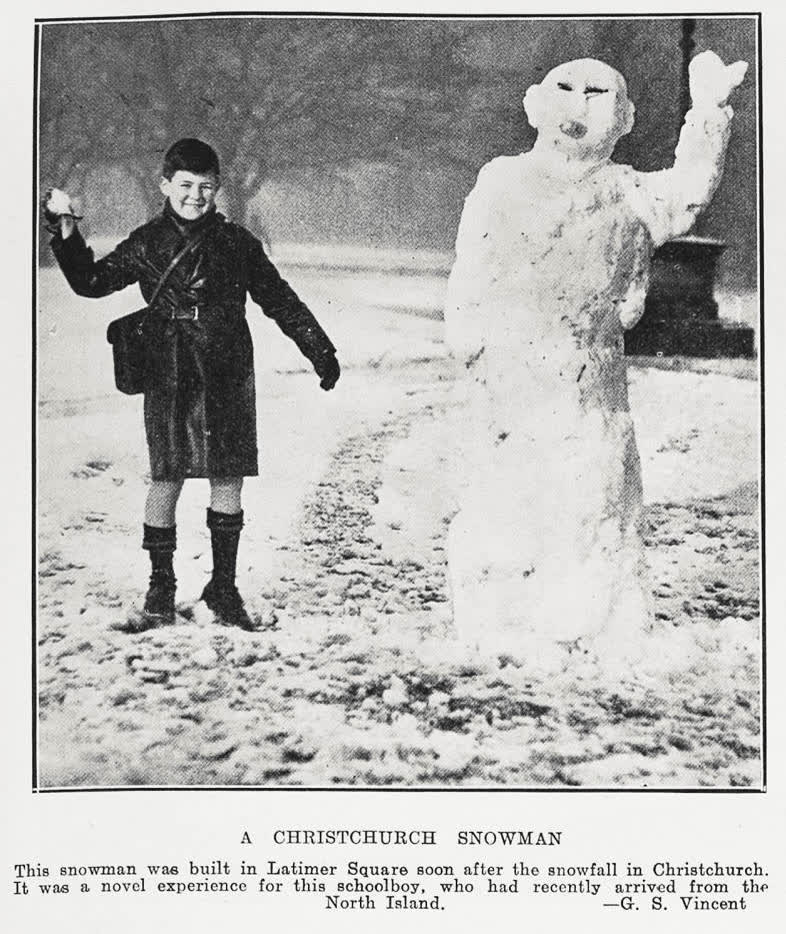 A Christchurch snowman, 1935