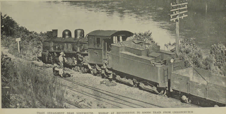 Train derailment near Greymouth: mishap at Brunnerton to goods train from Christchurch, 1937
