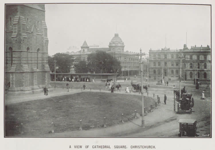 A view of Cathedral Square, Christchurch, 1913