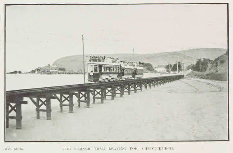 The Sumner tram leaving for Christchurch, 1913